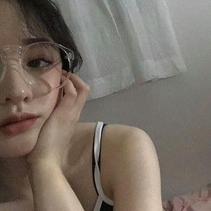 Meet your Posher, Daniela